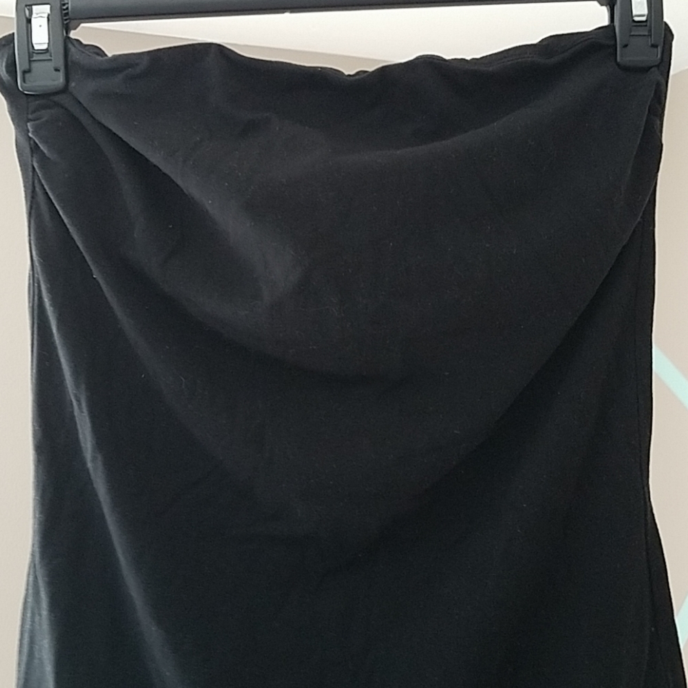 H&M black tube top with build in bra. - Picture 2 of 7
